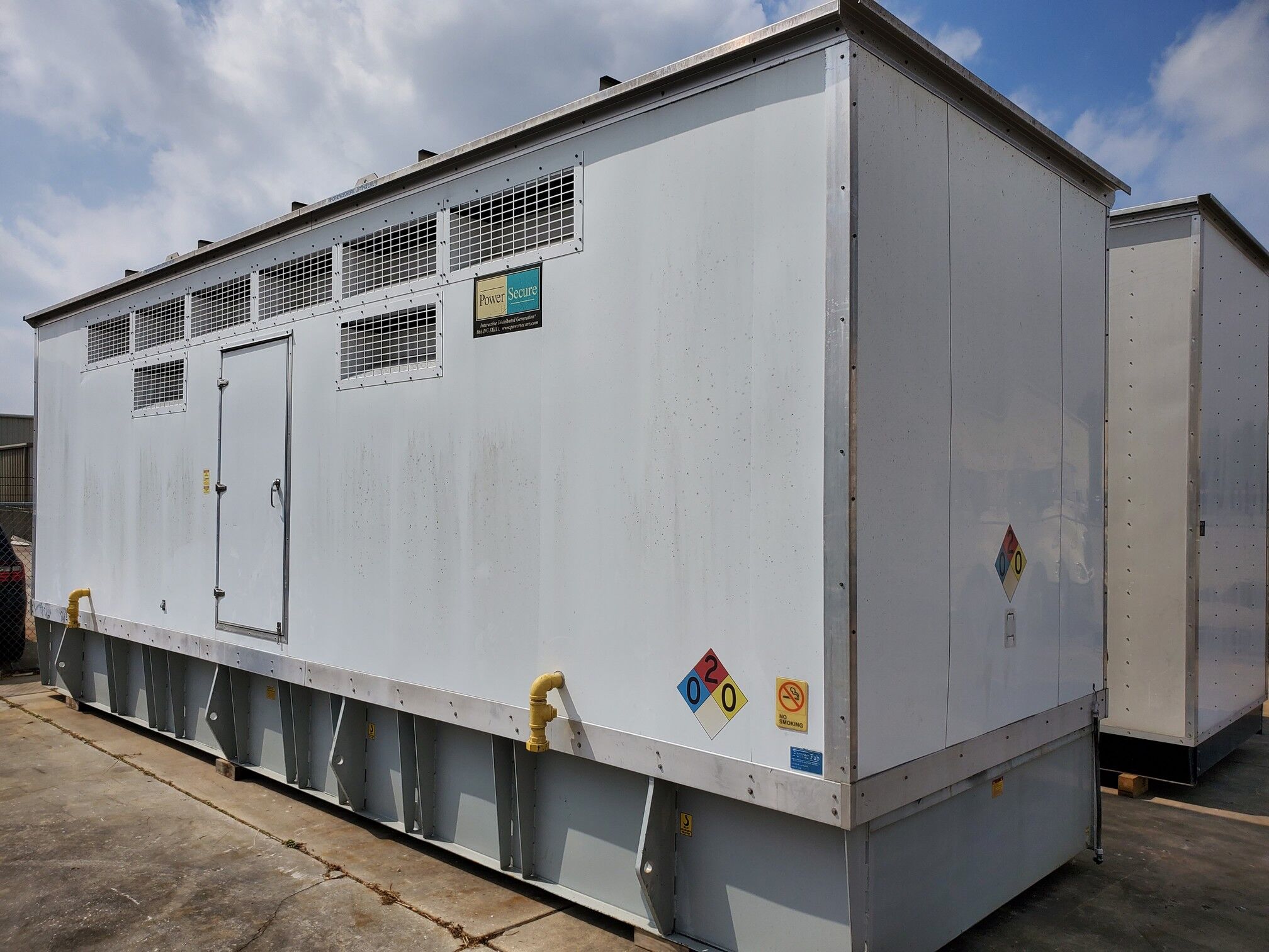 Used_Volvo_800kW_Generator_Set_with_BiFuel_Kit398751438.jpg