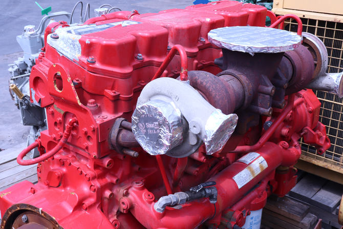 CAT C18 Engine (4) CAT C18 Engine (4)