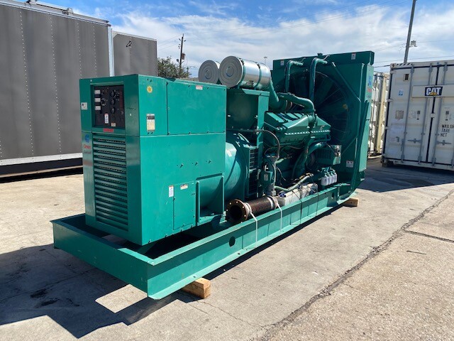 Cummins KTA38 1000kW Generator (8) Cummins KTA38 1000kW Generator (8)