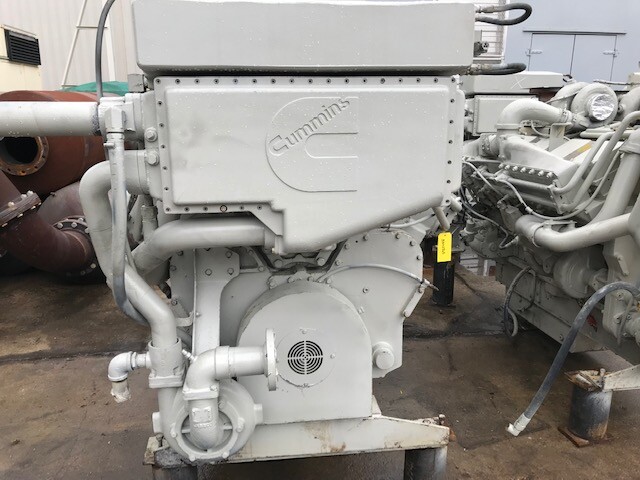 Cummins KTA38-M2 Marine Propulsion Engine (2) Cummins KTA38-M2 Marine Propulsion Engine (2)