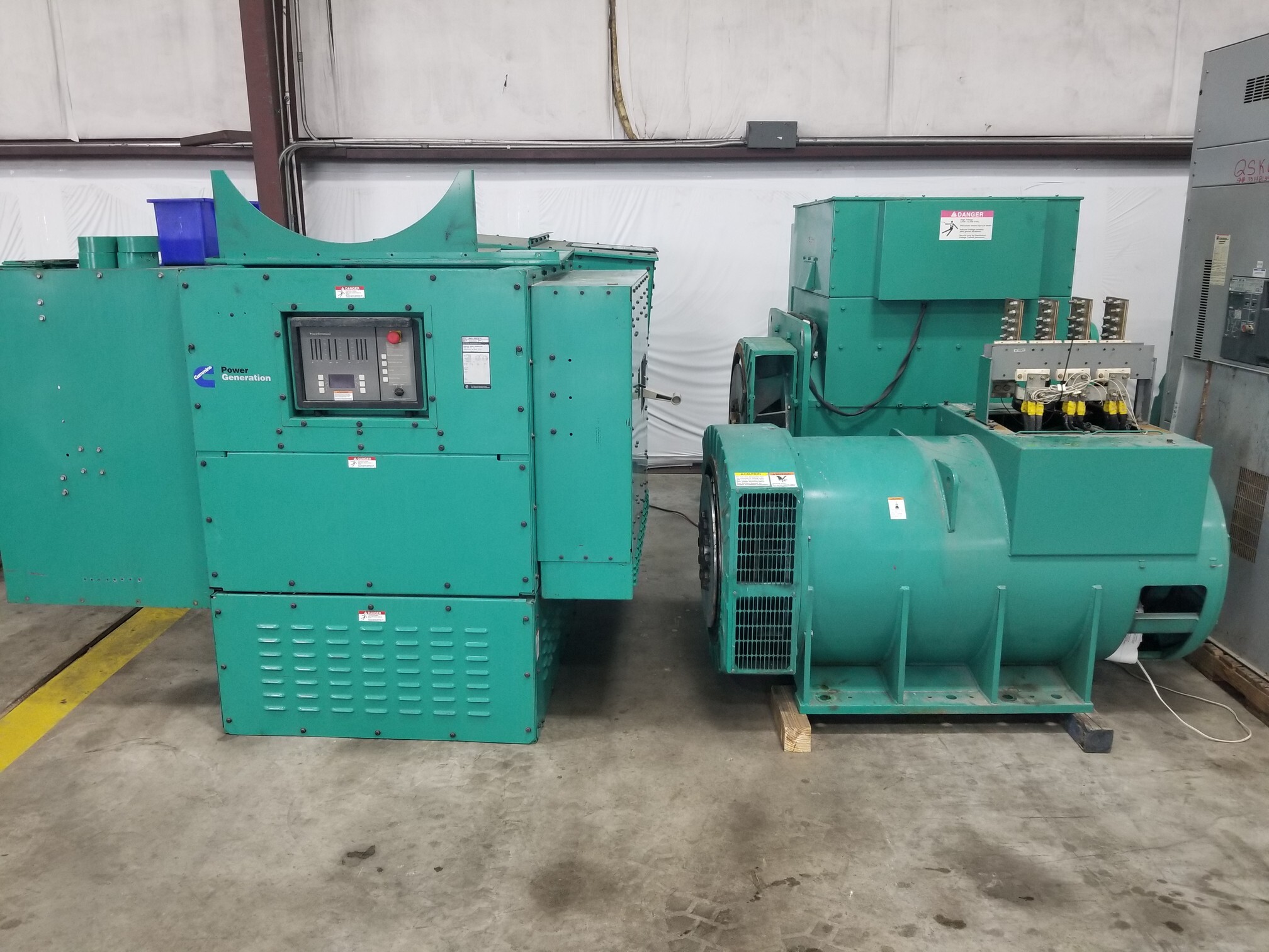 Used_Stamford_2000kW_Generator_End525438387.jpg