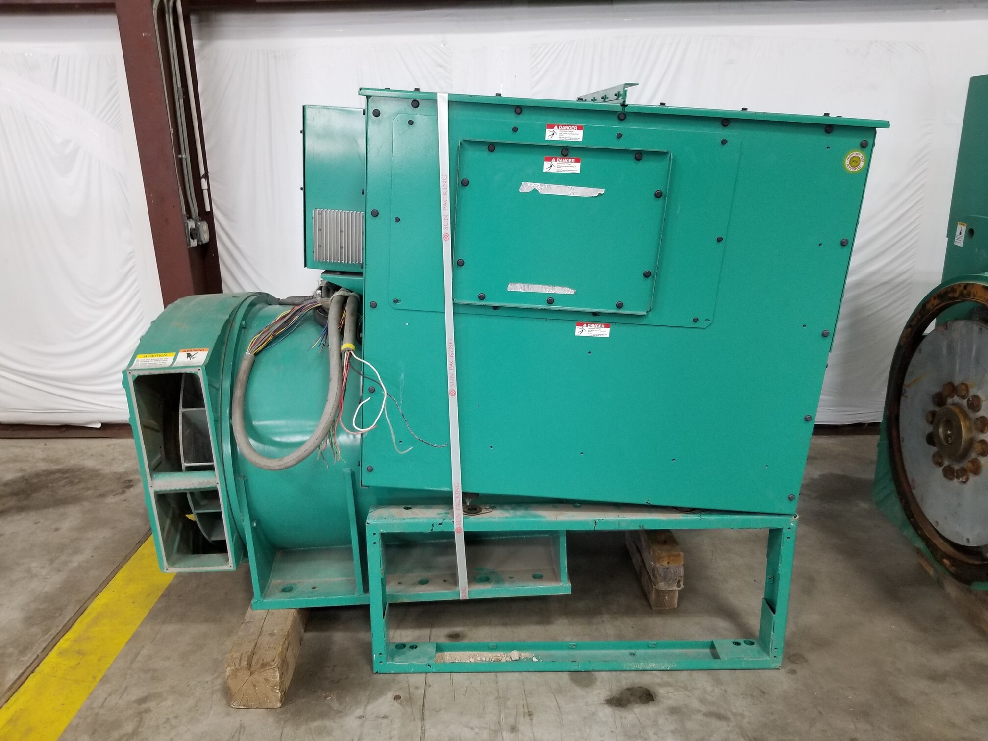 Used_Stamford_2000kW_480V_Generator_End1854437534.jpg