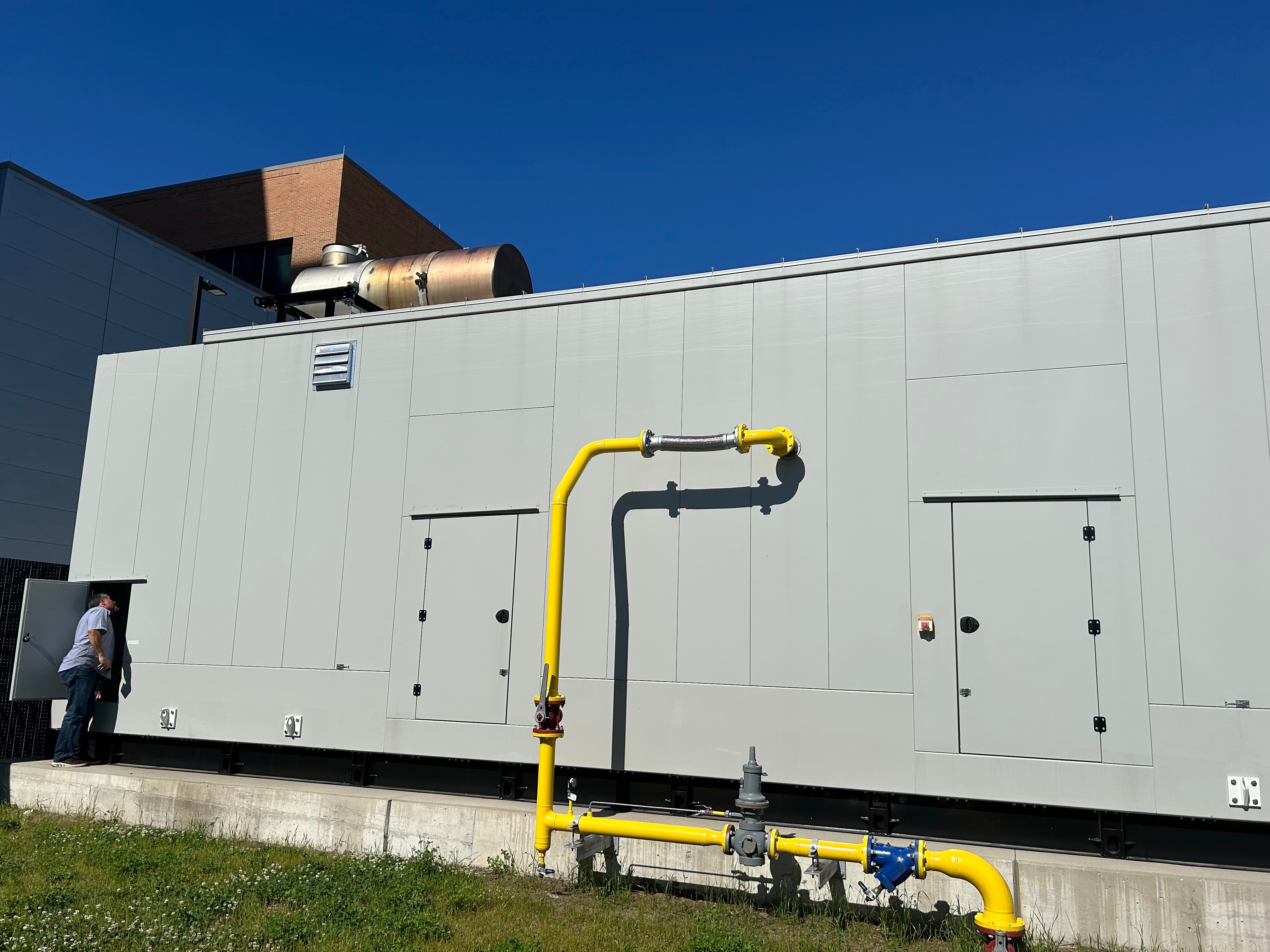 CAT G3520 Generator Set (2) CAT G3520 Generator Set (2)